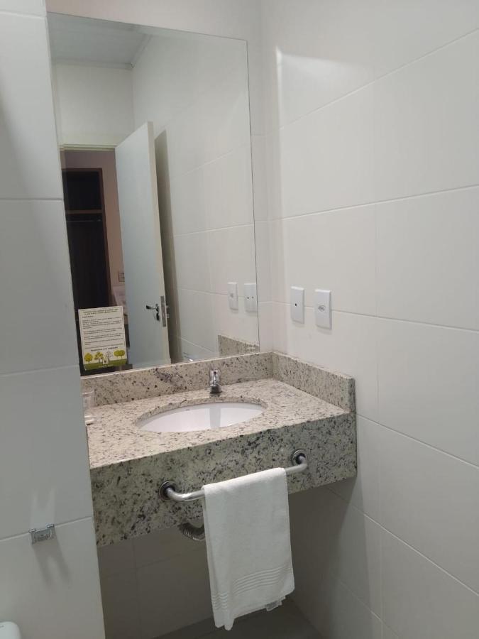 Hotel Franco Dionísio Cerqueira Esterno foto